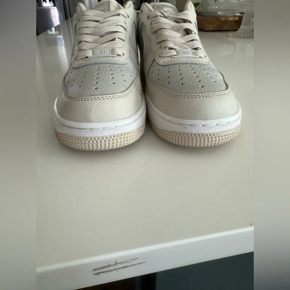 Nike Air Force 1 Low 07 Moon Fossil FB8483-100 Neutral Leather Womens Size 8 - Picture 11 of 16